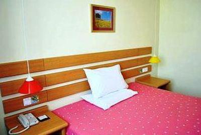 фото отеля Home Inn Nanchang Beijing West Road