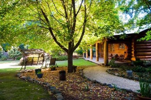 фото отеля Tewksbury Lodge Porepunkah