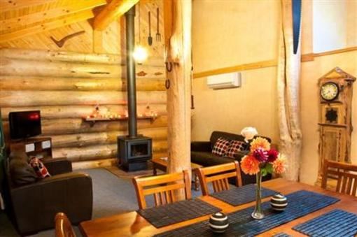 фото отеля Tewksbury Lodge Porepunkah