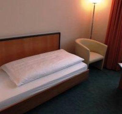 фото отеля Hotel St. Michael Tauberbischofsheim