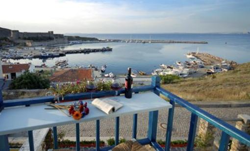 фото отеля Bozcaada Limani Hotel