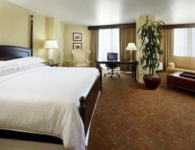 фото отеля Sheraton Houston Brookhollow Hotel