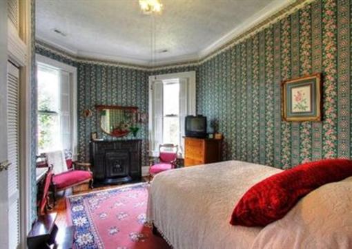 фото отеля Victorian House Bed and Breakfast