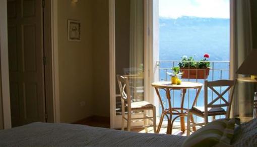фото отеля Villa Muslone Gargnano