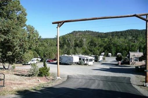 фото отеля Along the River RV Park Campgrounds and Cabins