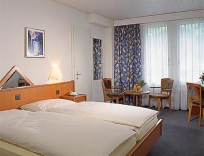 фото отеля Parkhotel Bellevue Lenk