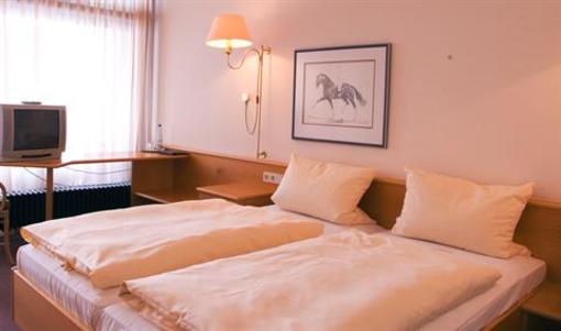 фото отеля Gestuetshotel Offenhausen