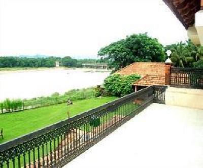 фото отеля The River Retreat