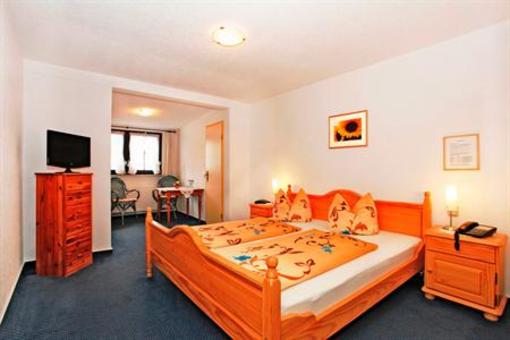 фото отеля Roswitha Pension Hotel Usingen