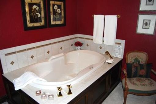 фото отеля The Roost Bed & Breakfast