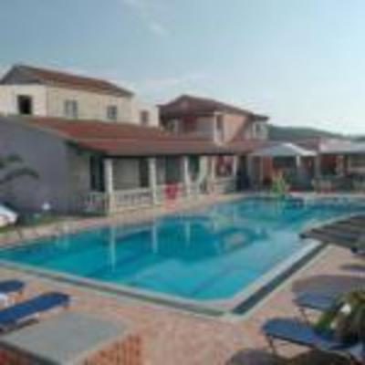фото отеля Blue Sky Apartments Peroulades