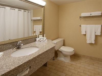 фото отеля Holiday Inn Express Toronto East