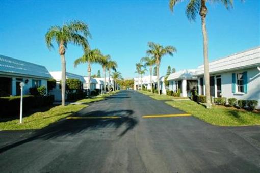 фото отеля Island House Beach Resort