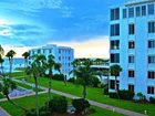 фото отеля Island House Beach Resort