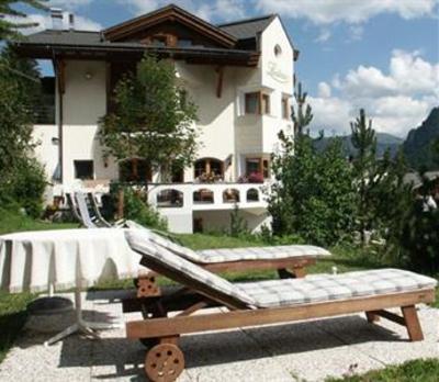 фото отеля Landhaus Paradies Hotel Spiss