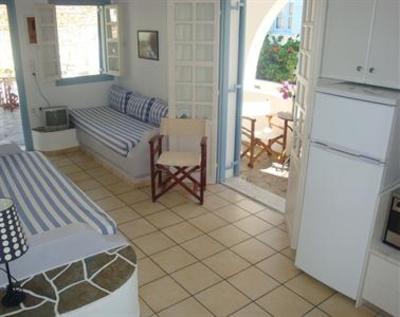 фото отеля Petalidi Studios Apartments