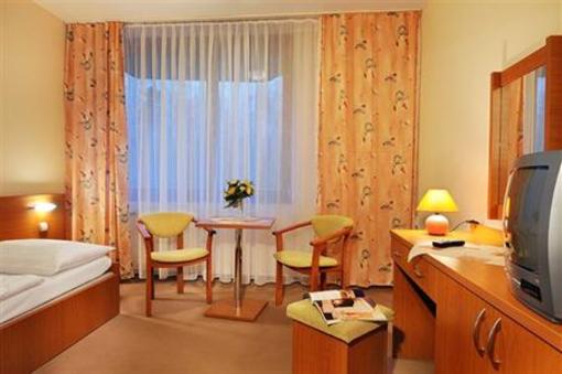 фото отеля Hotel Sorea Hutnik II