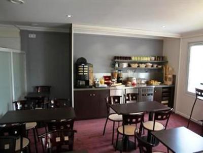фото отеля P'tit Dej-HOTEL Bordeaux Lac