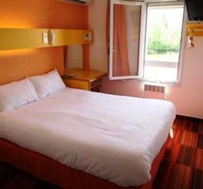 фото отеля P'tit Dej-HOTEL Bordeaux Lac