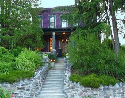 фото отеля Amethyst Inn B&B Adamstown