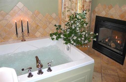 фото отеля Amethyst Inn B&B Adamstown