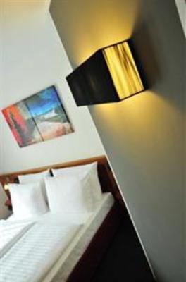 фото отеля Hotel Santo Karlsruhe