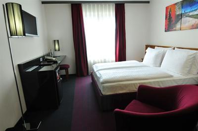 фото отеля Hotel Santo Karlsruhe
