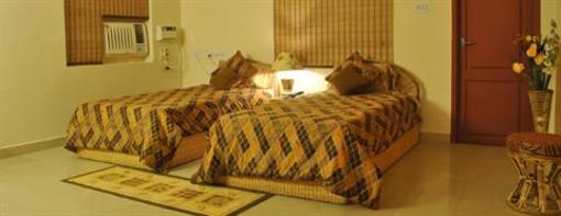 фото отеля Nakshatra Serviced Appartment Cenatoph Road