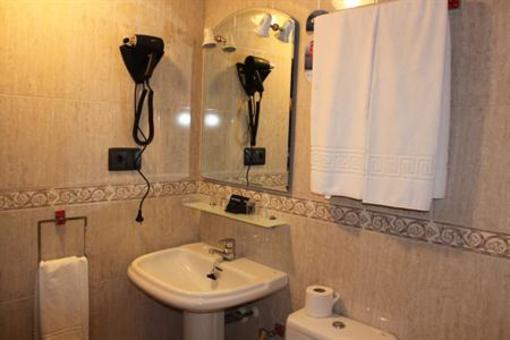 фото отеля Hotel Valdes