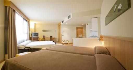 фото отеля Aparthotel Campus San Mames