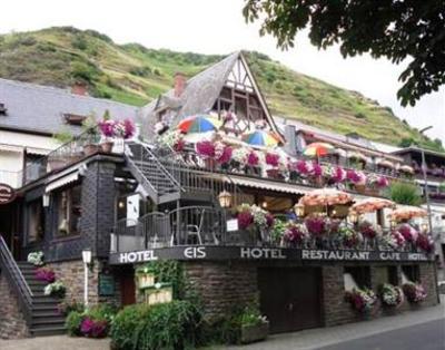 фото отеля Hotel Restaurant Zum Valwiger Herrenberg