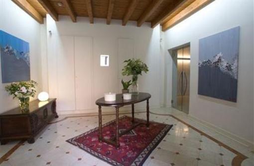 фото отеля Residence Appartahotel Vicolo della Stazione