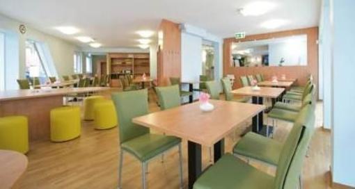 фото отеля B&B Hotel Frankfurt-West