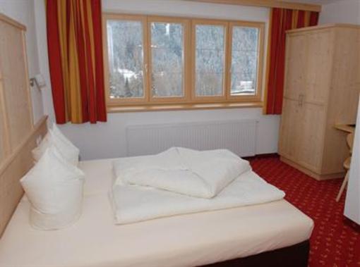 фото отеля Hotel Garni Bacherhof Sankt Anton am Arlberg
