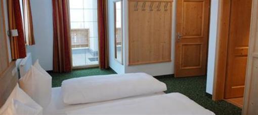 фото отеля Hotel Garni Bacherhof Sankt Anton am Arlberg