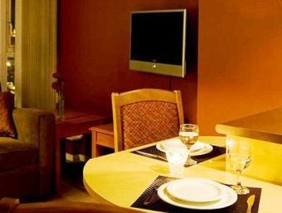 фото отеля Lord Stanley Suites On The Park