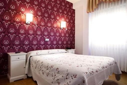 фото отеля Hostal Los Angeles