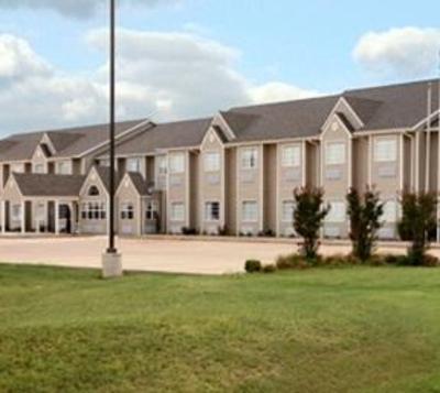 фото отеля Microtel Inn & Suites Altus