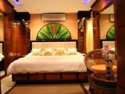 фото отеля Dollhouse Hotel & Cafe Angeles City
