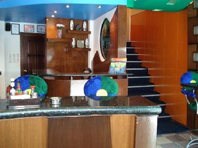 фото отеля Dollhouse Hotel & Cafe Angeles City