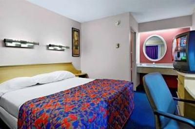 фото отеля Red Roof Inn Hickory
