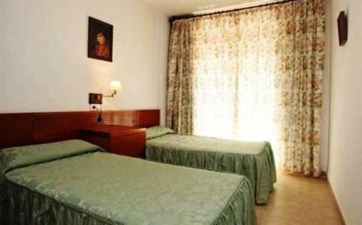 фото отеля Apartamentos Optimist
