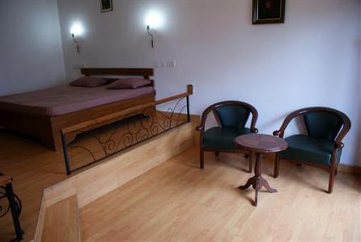 фото отеля Alpine Hills Resort Kasauli