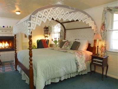 фото отеля Strawberry Creek Inn Idyllwild