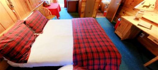 фото отеля Strawberry Creek Inn Idyllwild