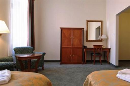 фото отеля Marshal Hotel