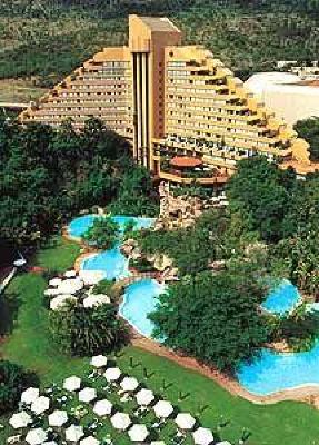 фото отеля The Cascades Hotel