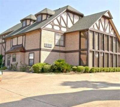 фото отеля Victorian Inn & Suites Nacogdoches