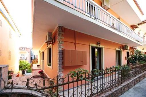 фото отеля Akis House Hotel Parga