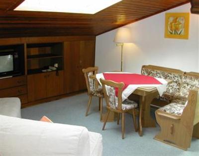 фото отеля Haus Strutzenberger Apartments Bad Ischl